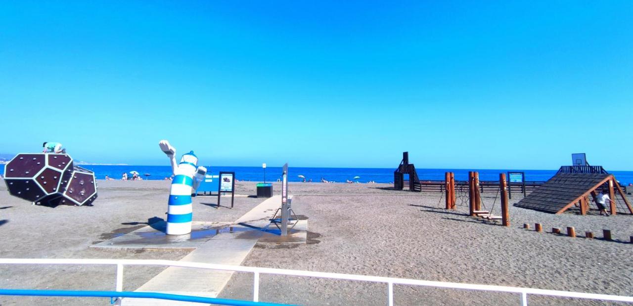 Yeti Atico Beach - Alojamientos La Torre Torre Del Mar Luaran gambar
